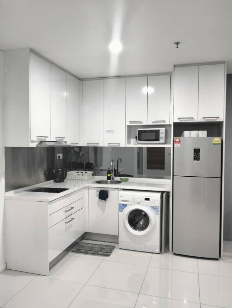 Signature Apartment At Mercu Summer Suites Klcc Куала-Лумпур Экстерьер фото
